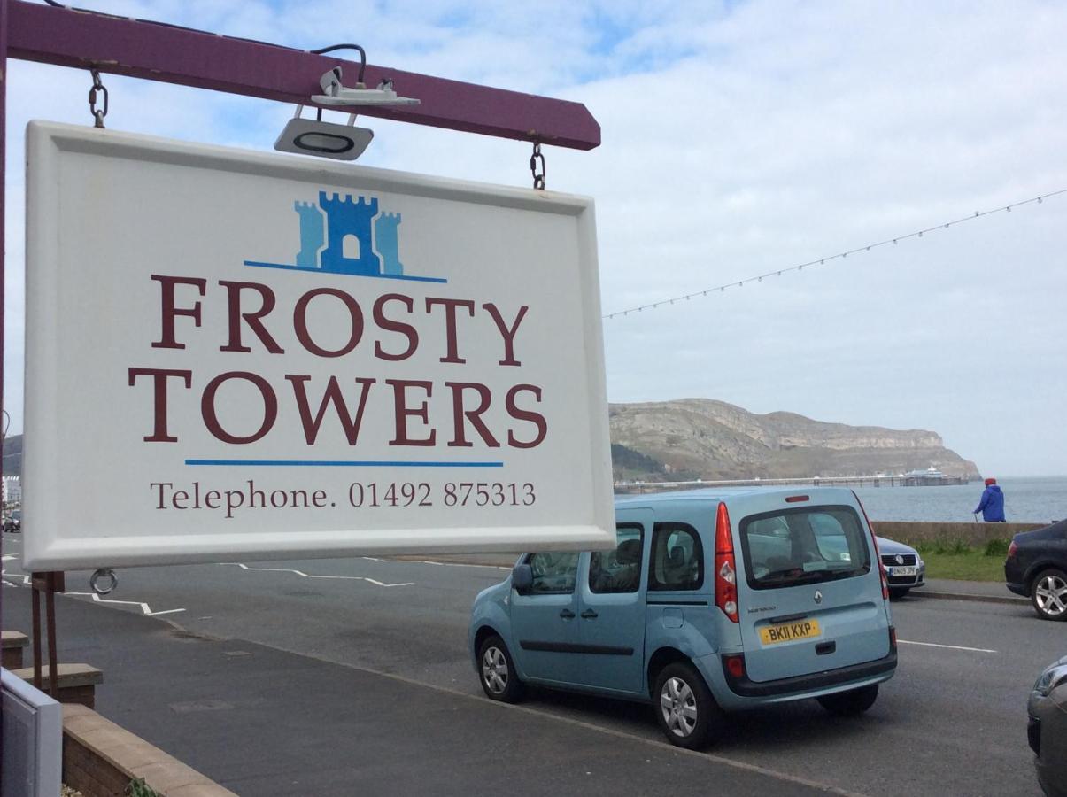 Frosty Towers Acomodação com café da manhã Llandudno Exterior foto